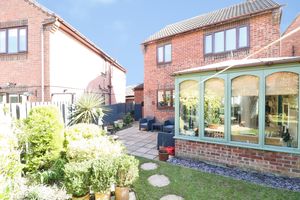 Photo 24- click for photo gallery